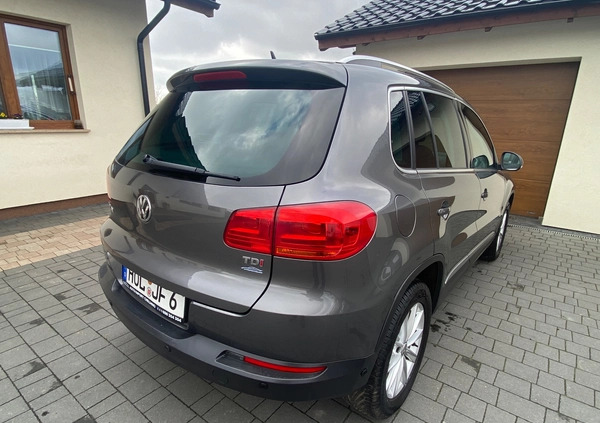 Volkswagen Tiguan cena 45900 przebieg: 152317, rok produkcji 2011 z Chełmno małe 497